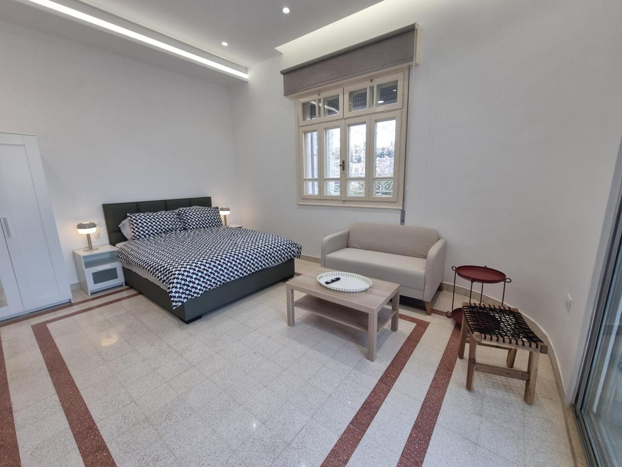 Downtown Living Boutique Apartment